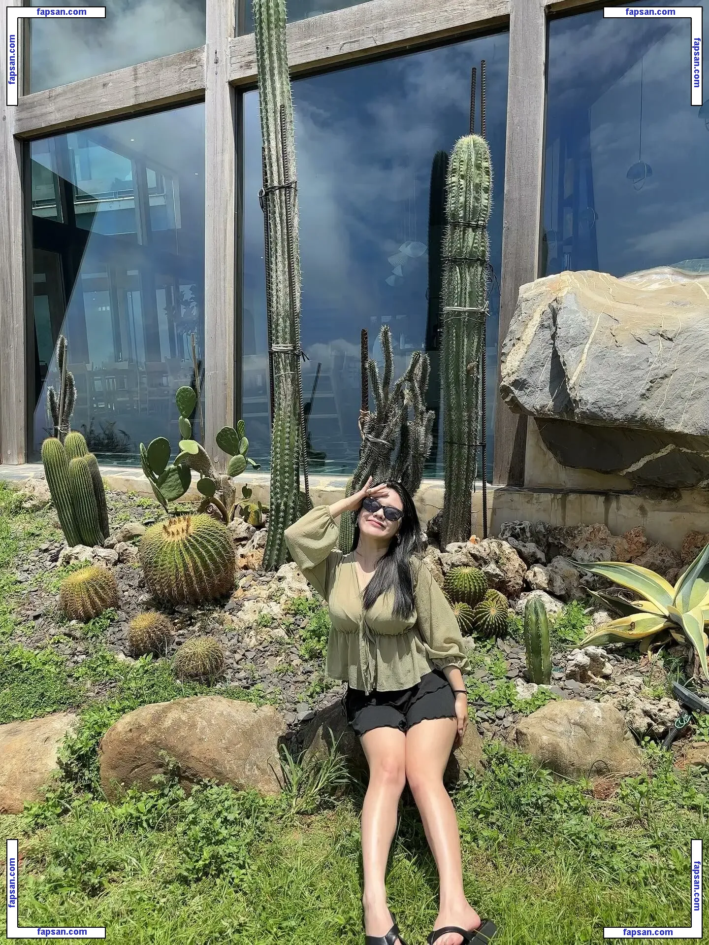 ling_00_ee nude photo #0031 from OnlyFans