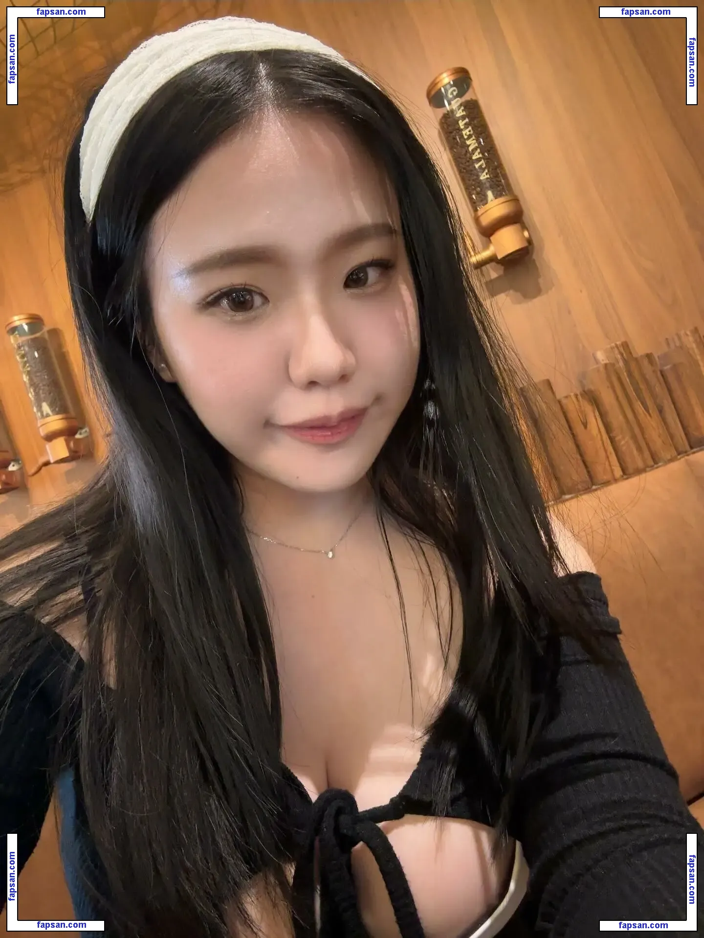 ling_00_ee nude photo #0034 from OnlyFans