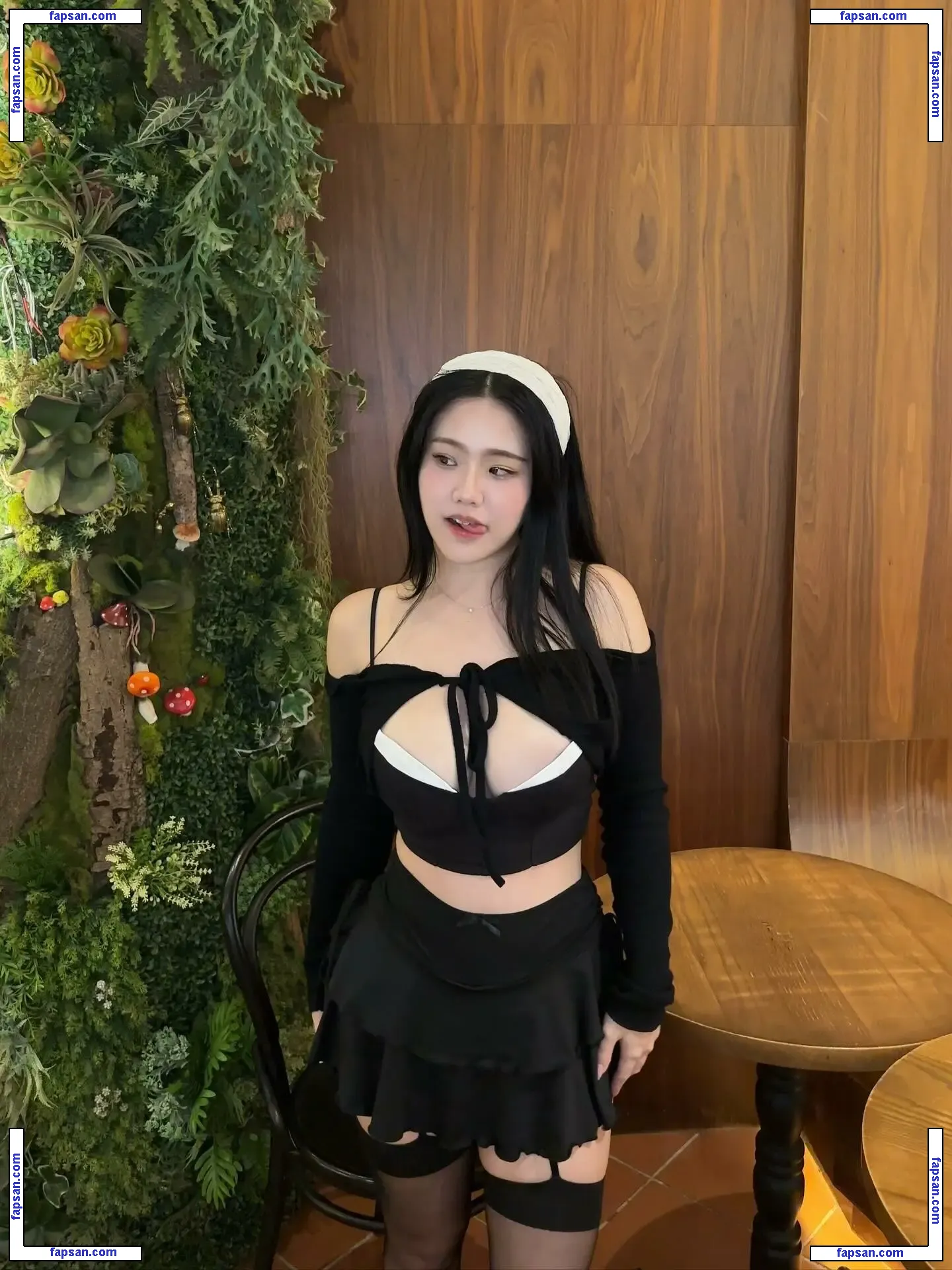 ling_00_ee nude photo #0035 from OnlyFans