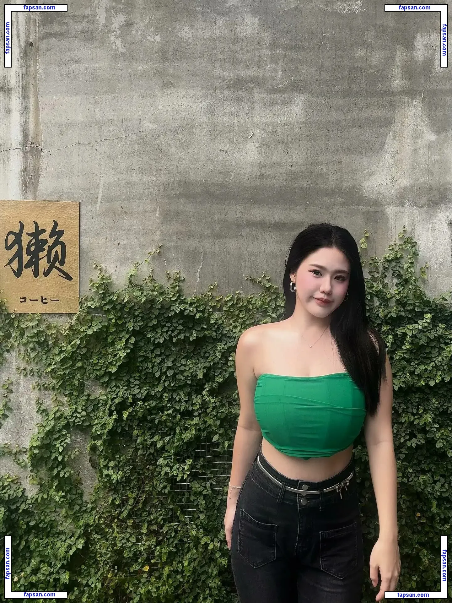 ling_00_ee nude photo #0046 from OnlyFans