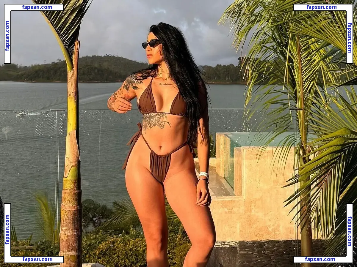 Linhares nude photo #0003 from OnlyFans