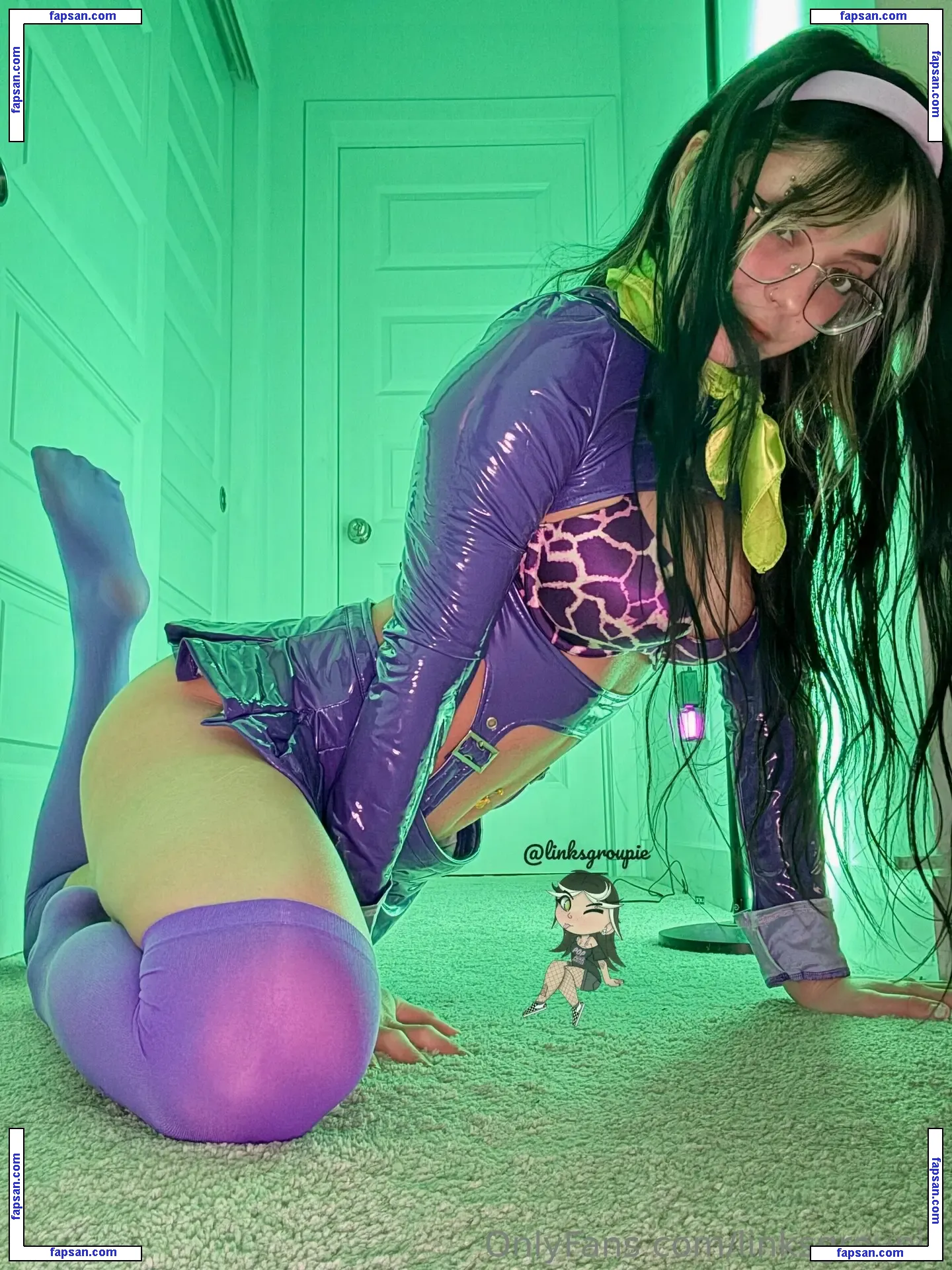 linksgroupie nude photo #0938 from OnlyFans