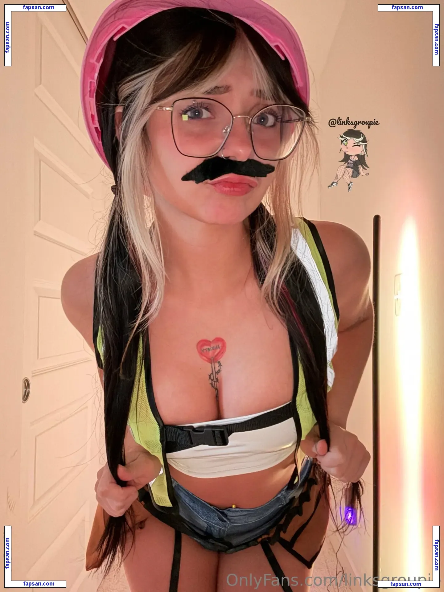 linksgroupie nude photo #0965 from OnlyFans