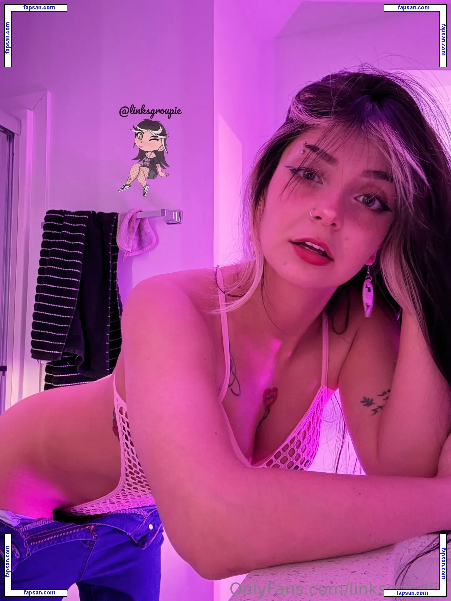 linksgroupie nude photo #1146 from OnlyFans