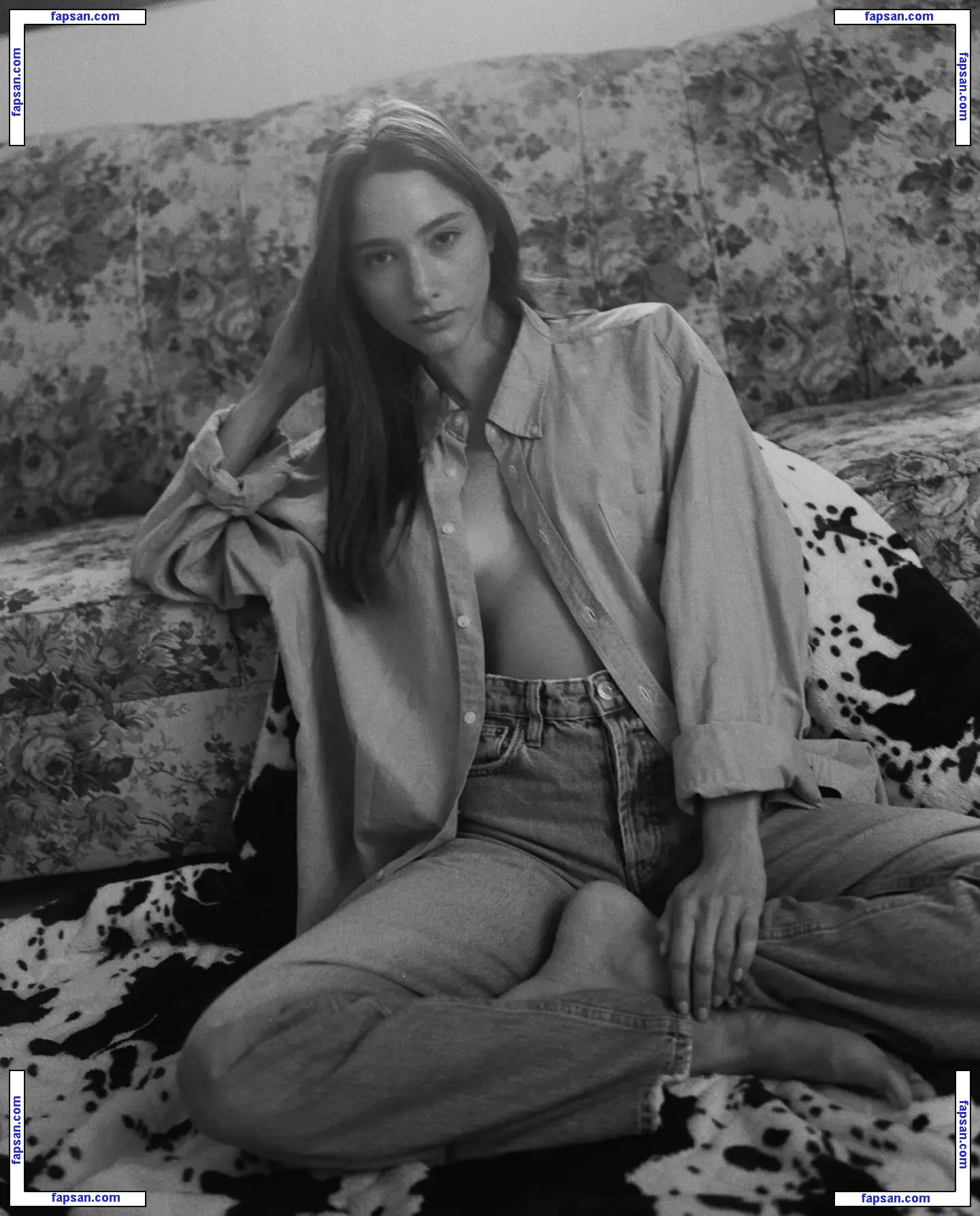 Liri Hochberg nude photo #0001 from OnlyFans
