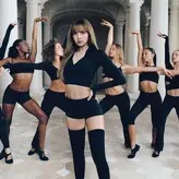 Lisa Blackpink голая #0528