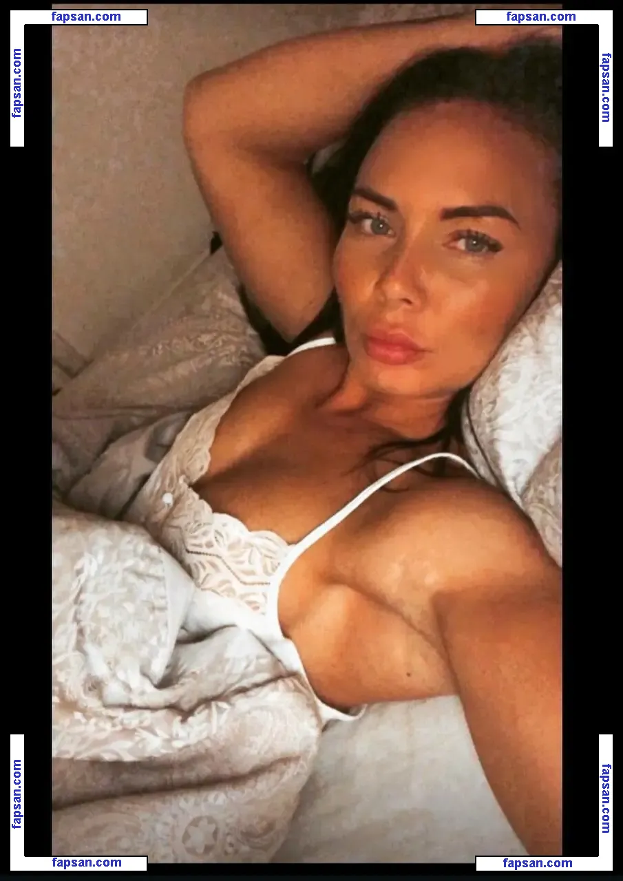 Lisa Cockburn nude photo #0013 from OnlyFans