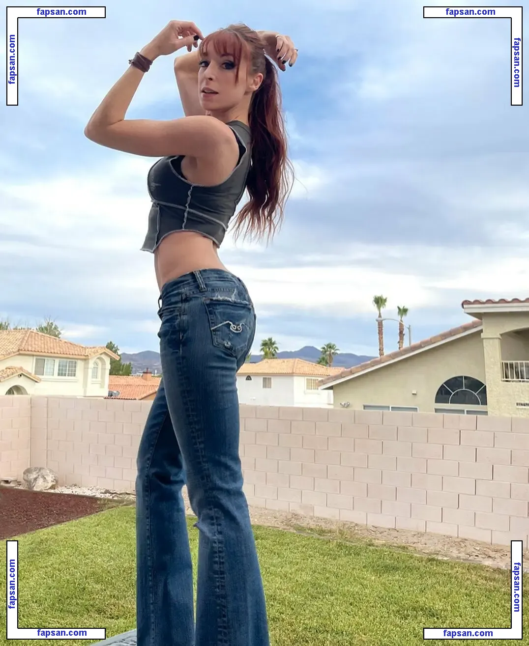 Lisa Foiles nude photo #0025 from OnlyFans