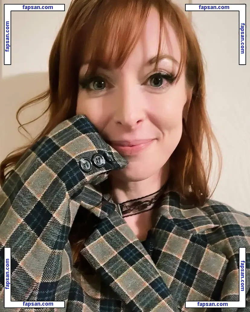 Lisa Foiles nude photo #0069 from OnlyFans