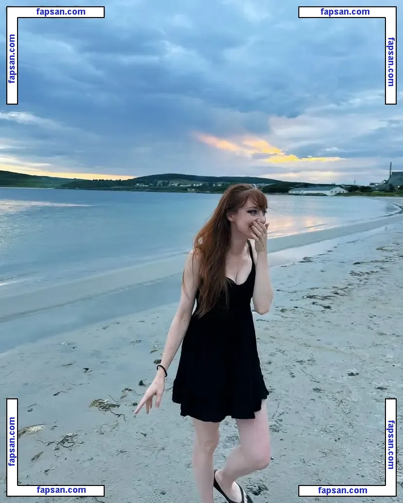Lisa Foiles nude photo #0071 from OnlyFans