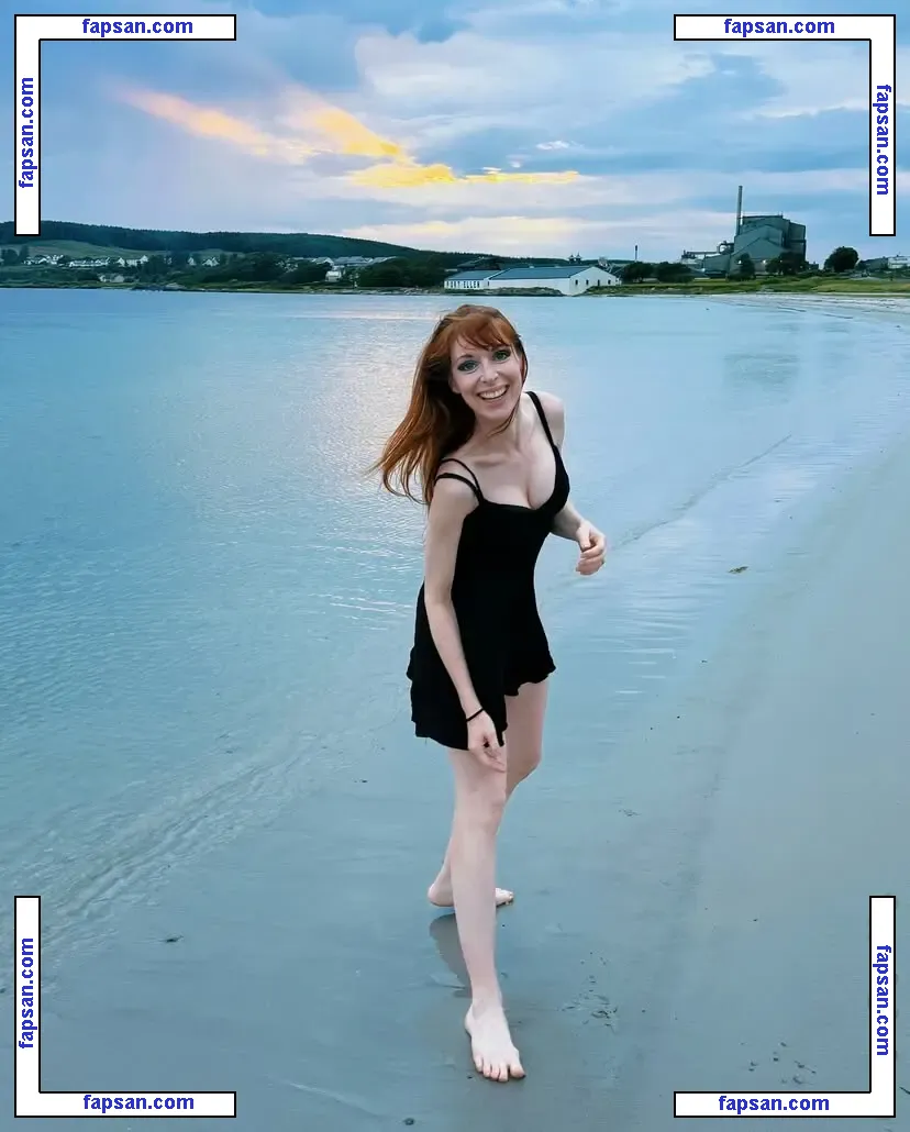 Lisa Foiles nude photo #0080 from OnlyFans