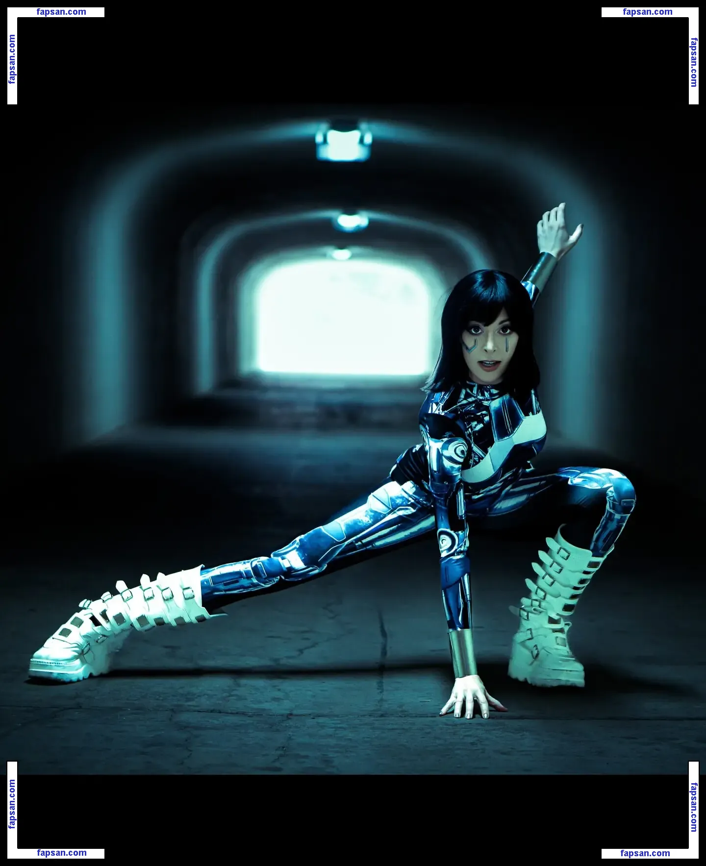 Lisa Foiles nude photo #0091 from OnlyFans