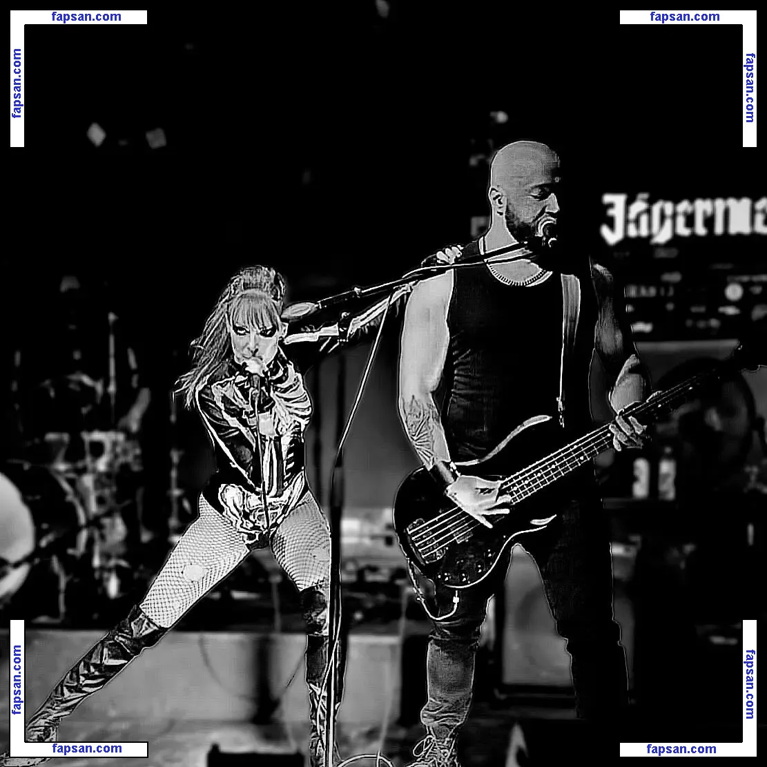 Lisa Foiles nude photo #0099 from OnlyFans