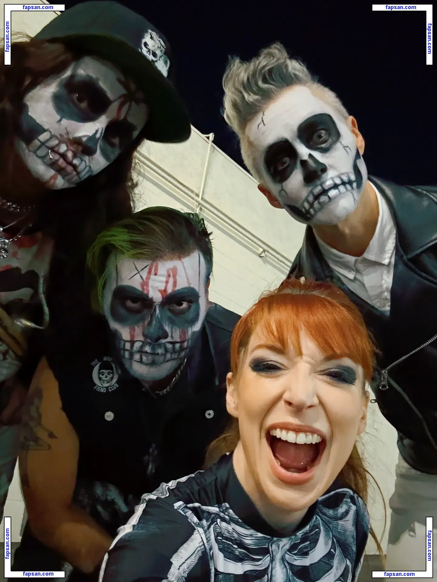 Lisa Foiles nude photo #0104 from OnlyFans