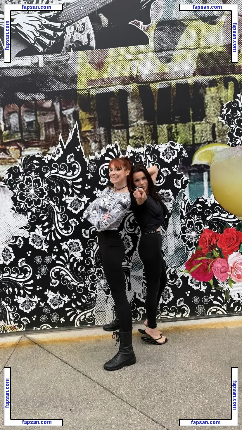 Lisa Foiles nude photo #0118 from OnlyFans