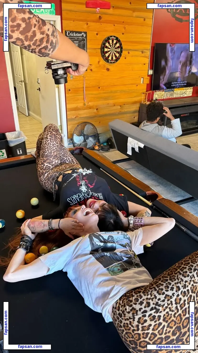 Lisa Foiles nude photo #0124 from OnlyFans