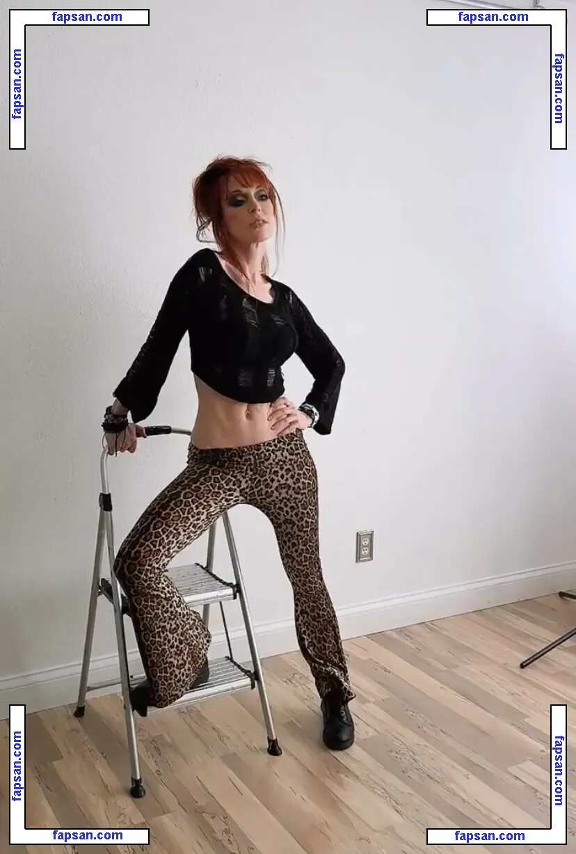 Lisa Foiles nude photo #0127 from OnlyFans