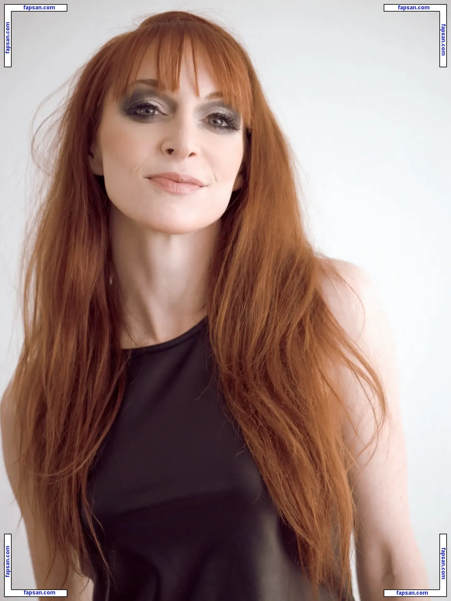 Lisa Foiles nude photo #0131 from OnlyFans