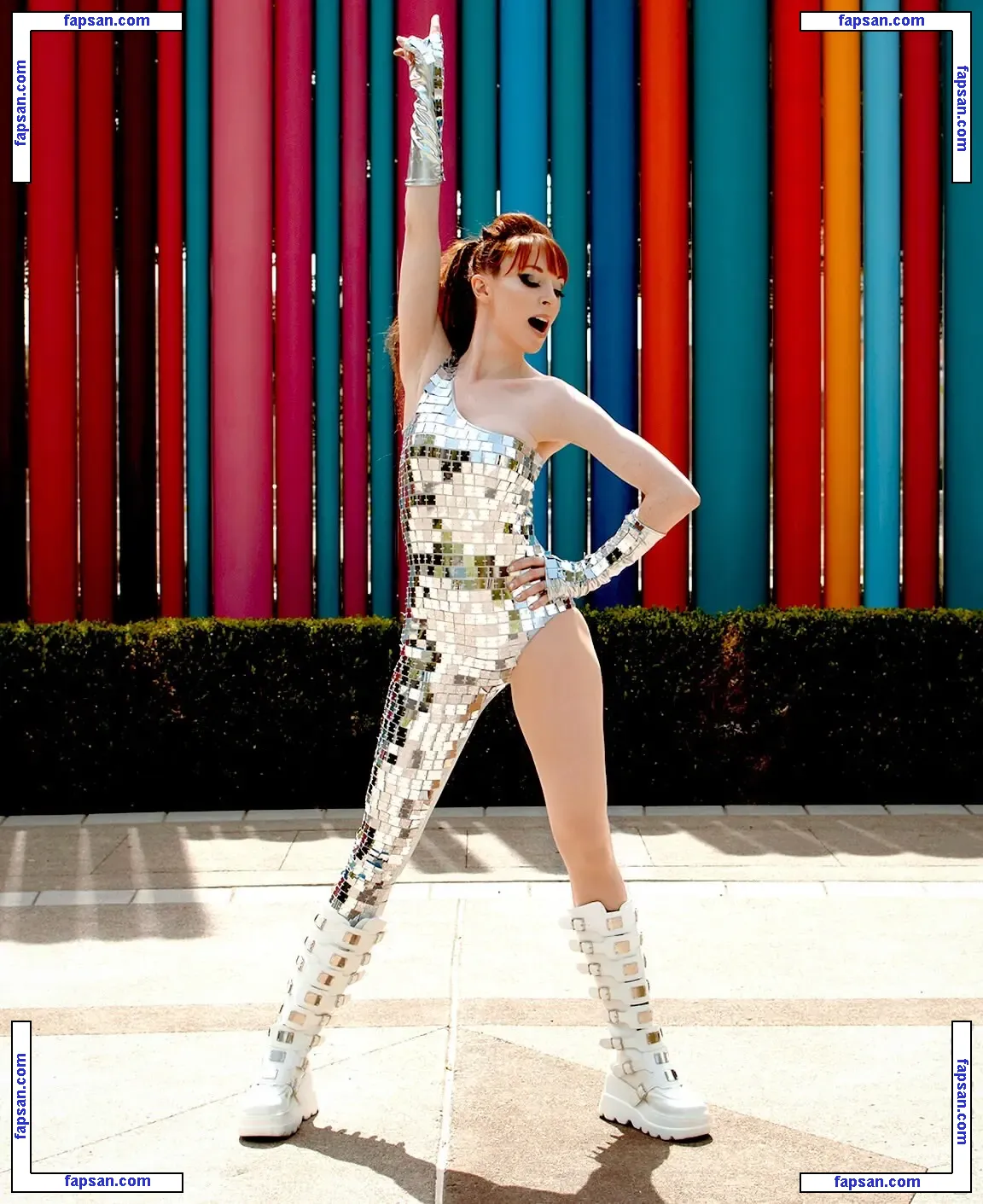 Lisa Foiles nude photo #0147 from OnlyFans