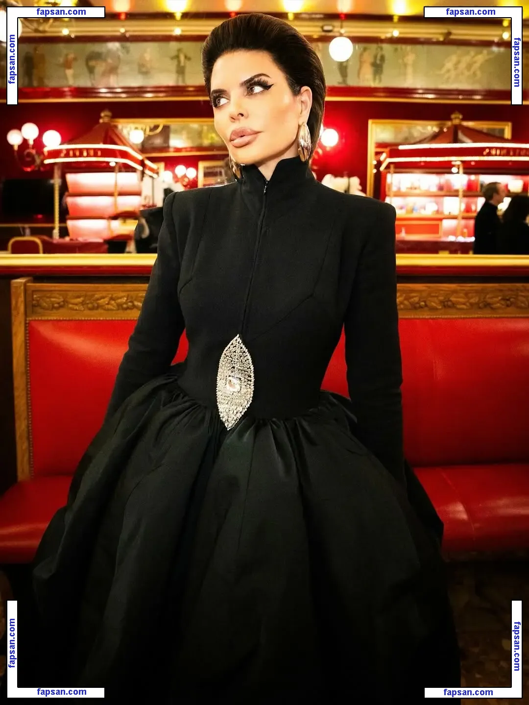 Lisa Rinna nude photo #0593 from OnlyFans