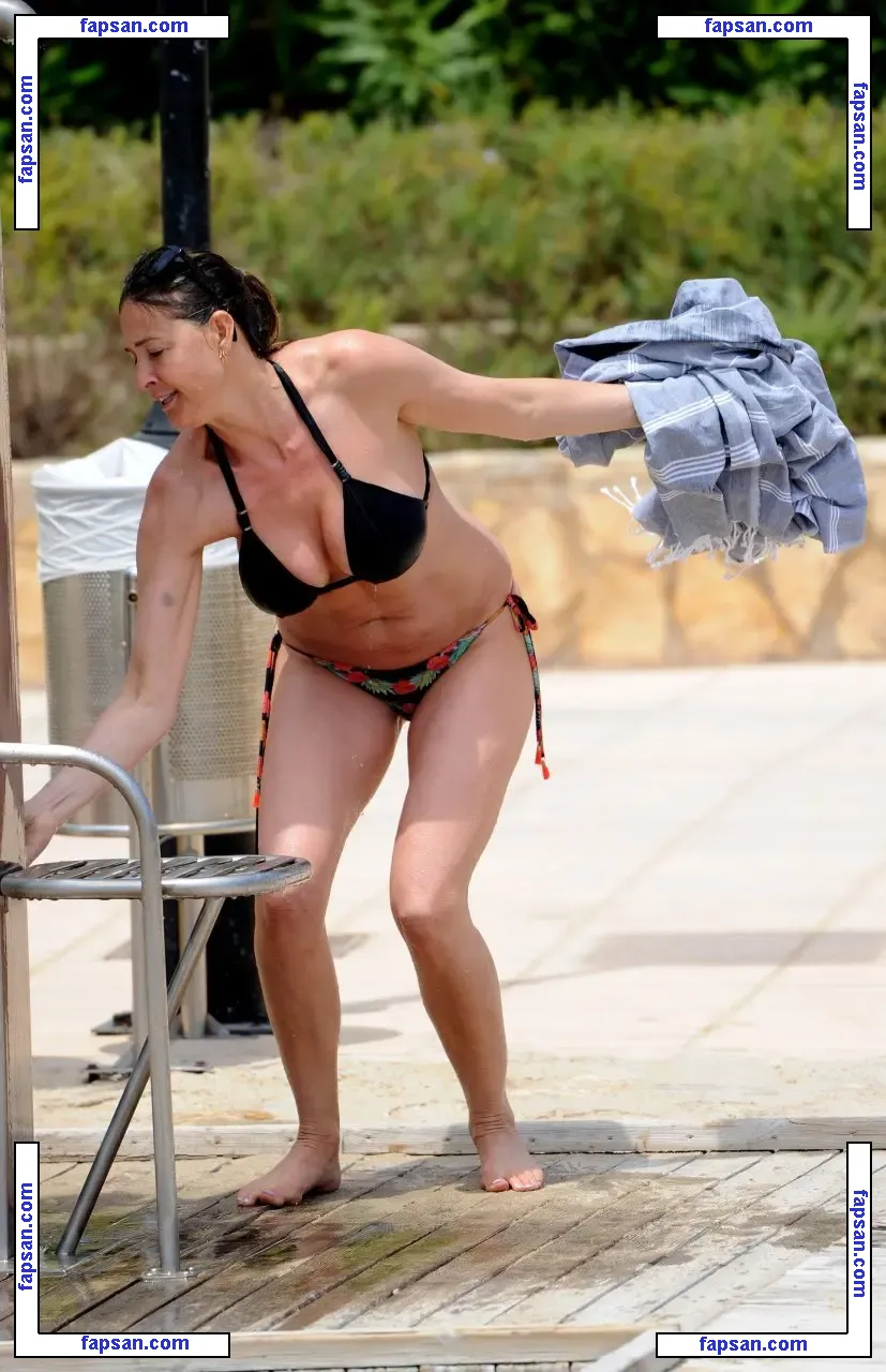 Lisa Snowdon nude photo #0031 from OnlyFans