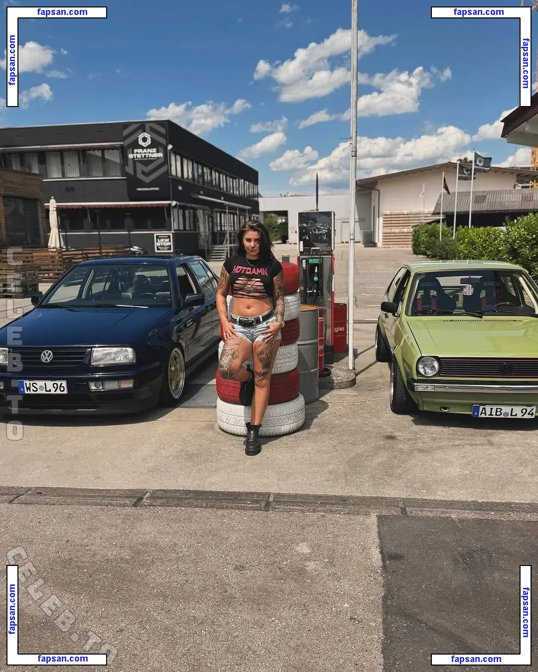 Lisa Wagner nude photo #0029 from OnlyFans