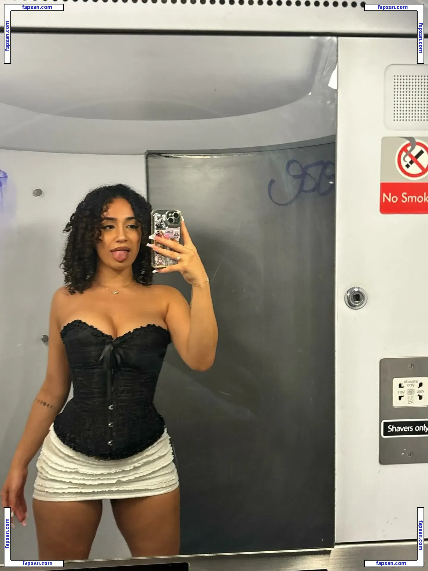 lisaalahhdb голая фото #0001 с Онлифанс