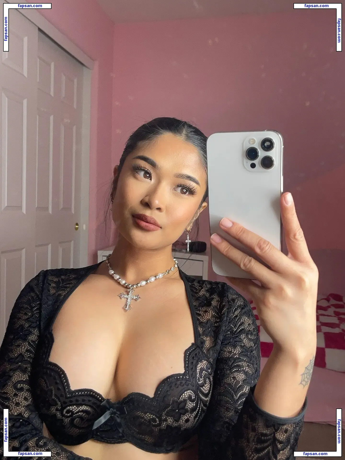 Lissie Samples nude photo #0013 from OnlyFans