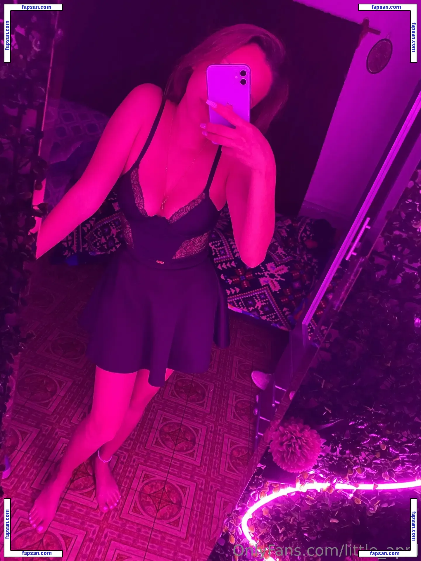 little_april nude photo #0009 from OnlyFans