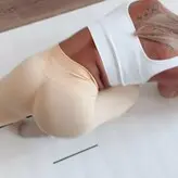 Little Buff Babe голая #0001