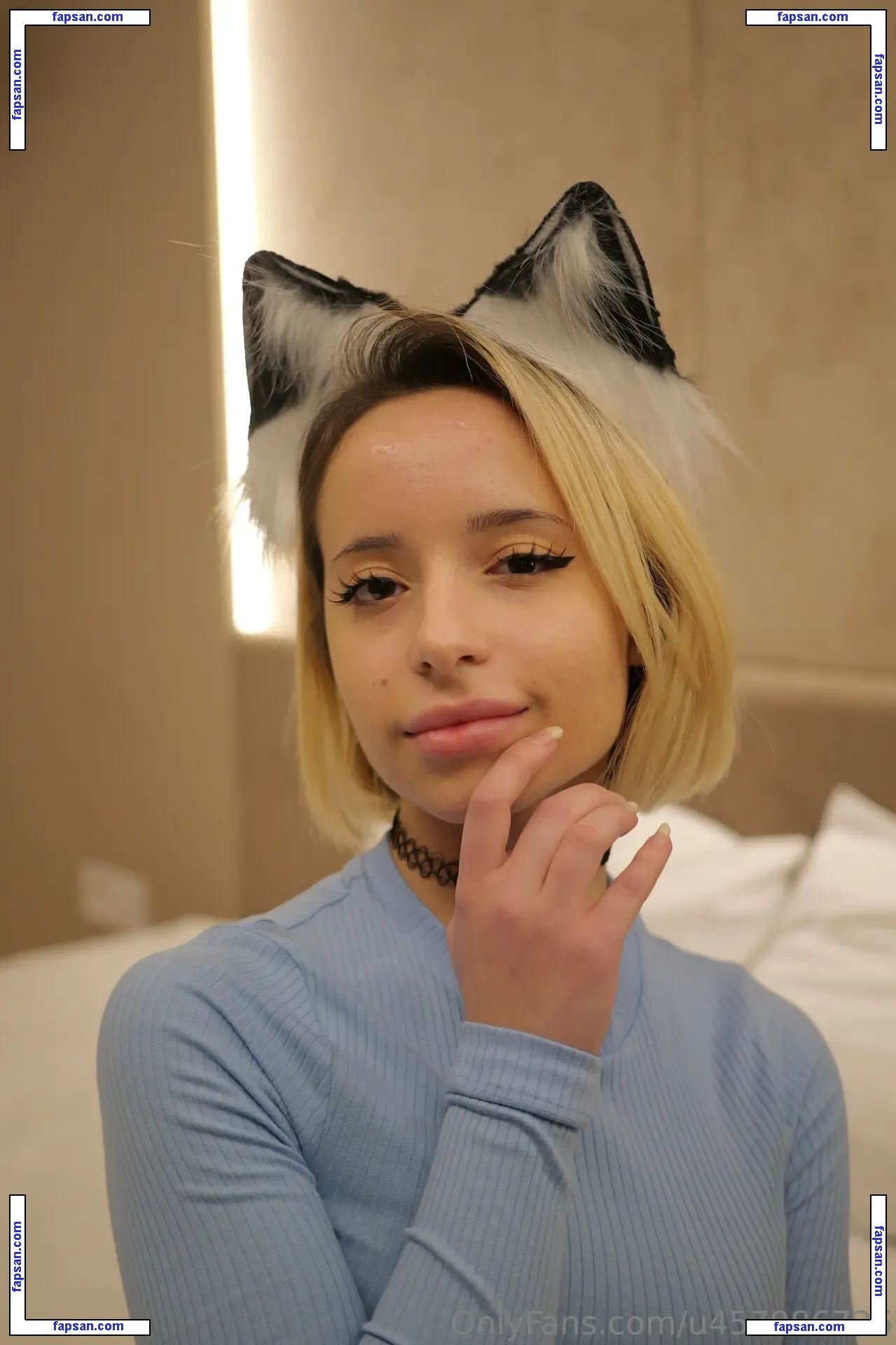 little_evelyn nude photo #0001 from OnlyFans