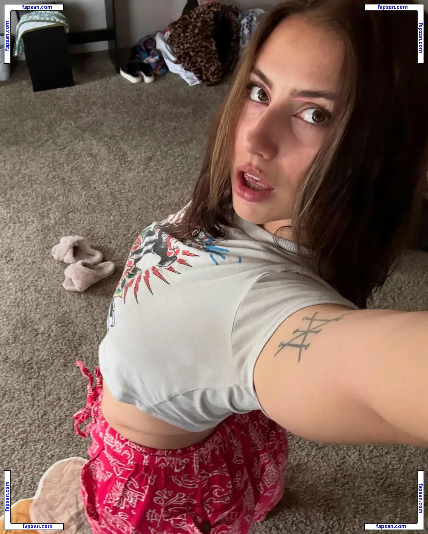 little.lauraa голая фото #0016 с Онлифанс