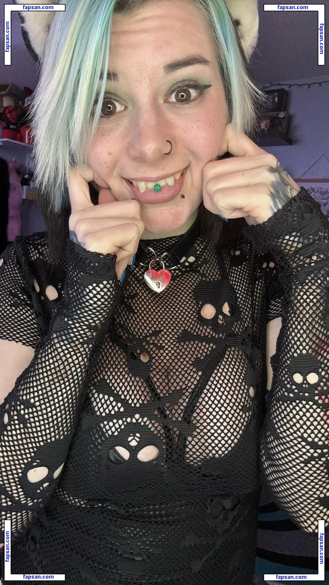 LittleLoona/LittleLoona22 nude photo #0010 from OnlyFans