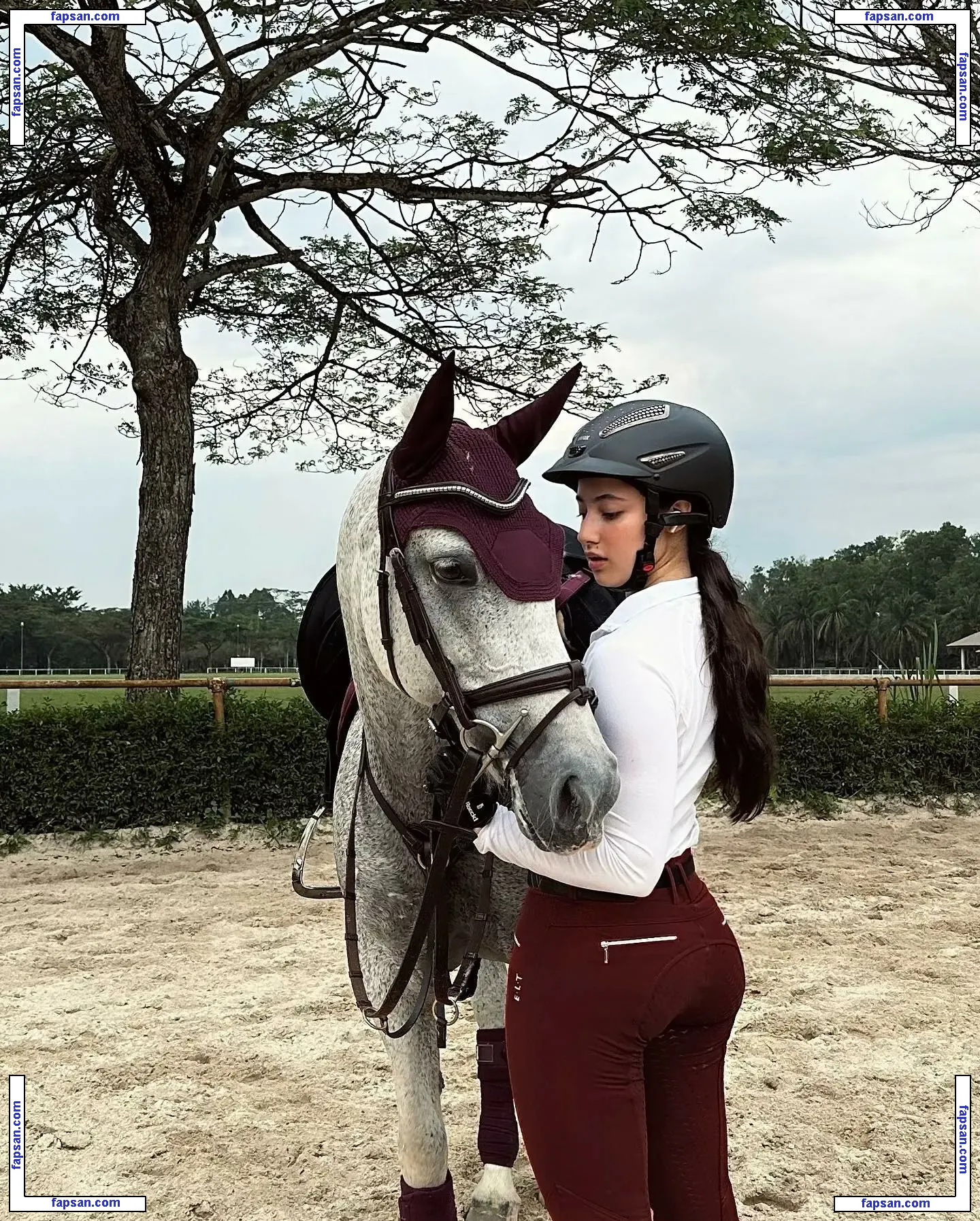 littlemisskhan nude photo #0008 from OnlyFans