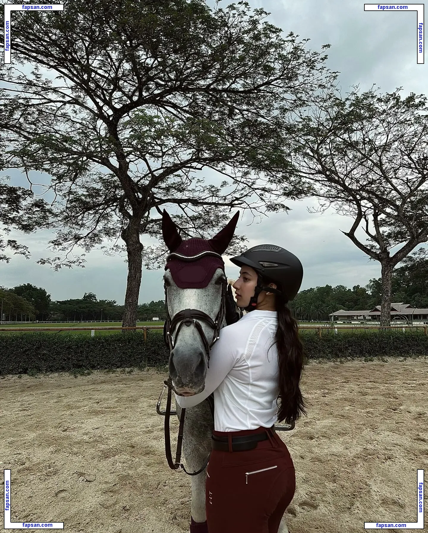 littlemisskhan nude photo #0015 from OnlyFans