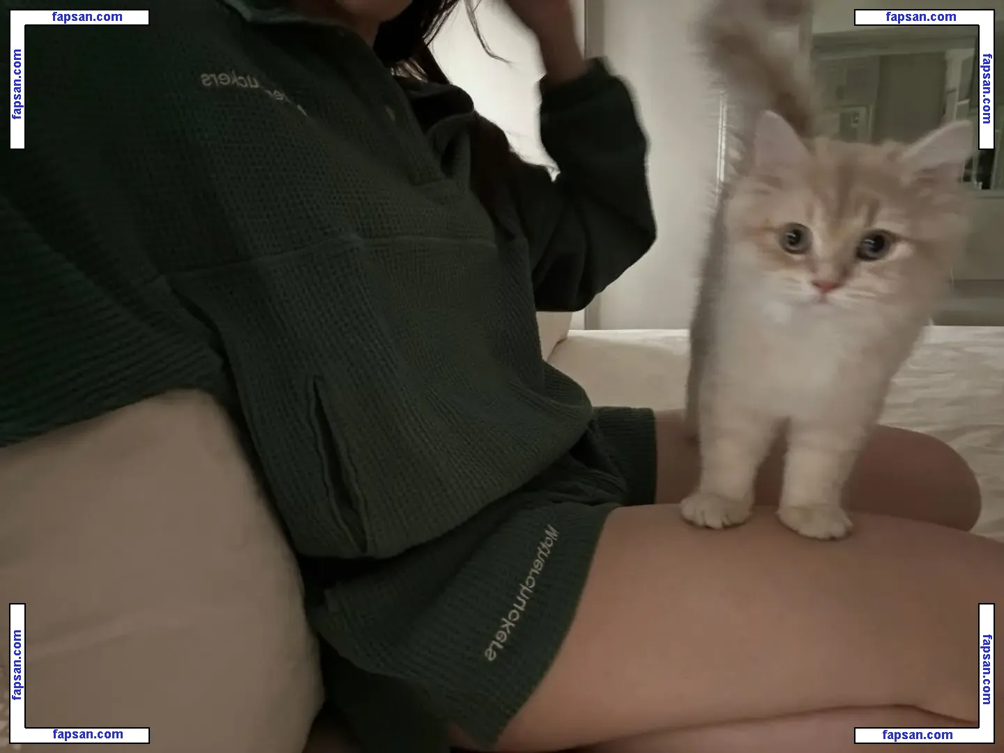 littlemisskhan nude photo #0018 from OnlyFans