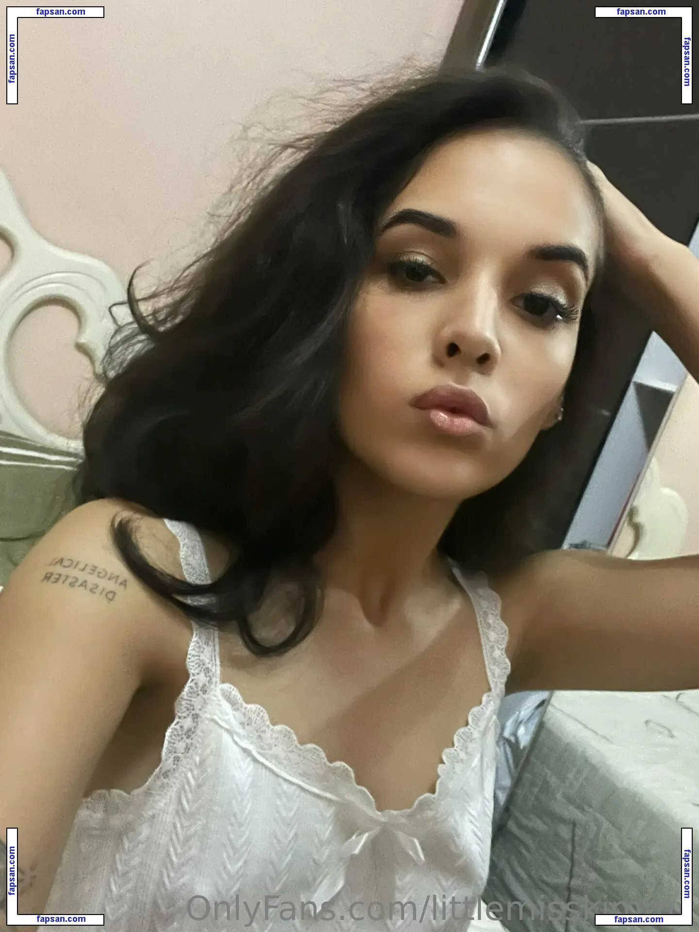 littlemisskimmy nude photo #0122 from OnlyFans