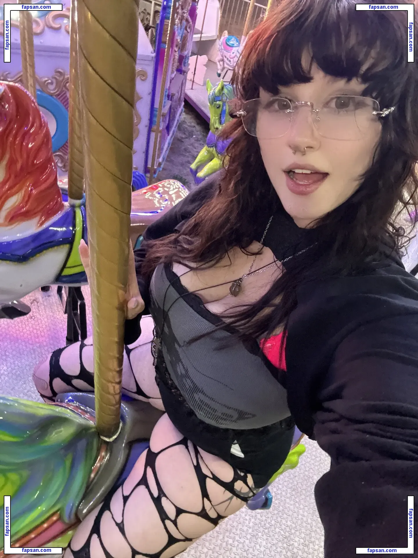 _littlerobin_ голая фото #0030 с Онлифанс