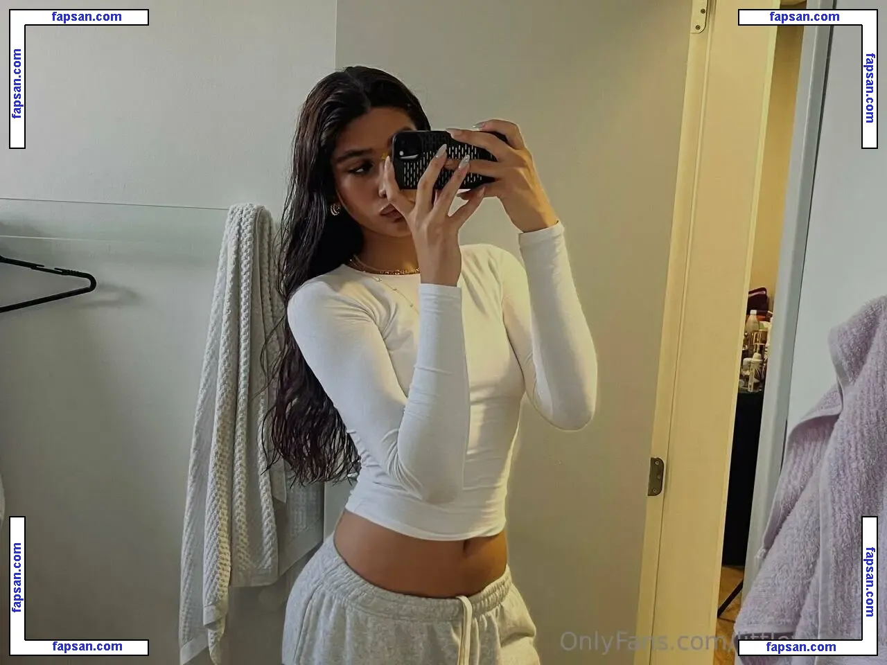littleyasmin nude photo #0011 from OnlyFans