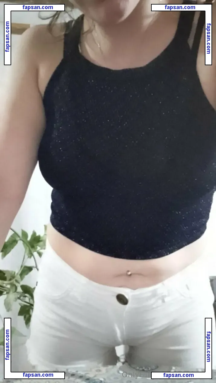 liv.desire nude photo #0002 from OnlyFans