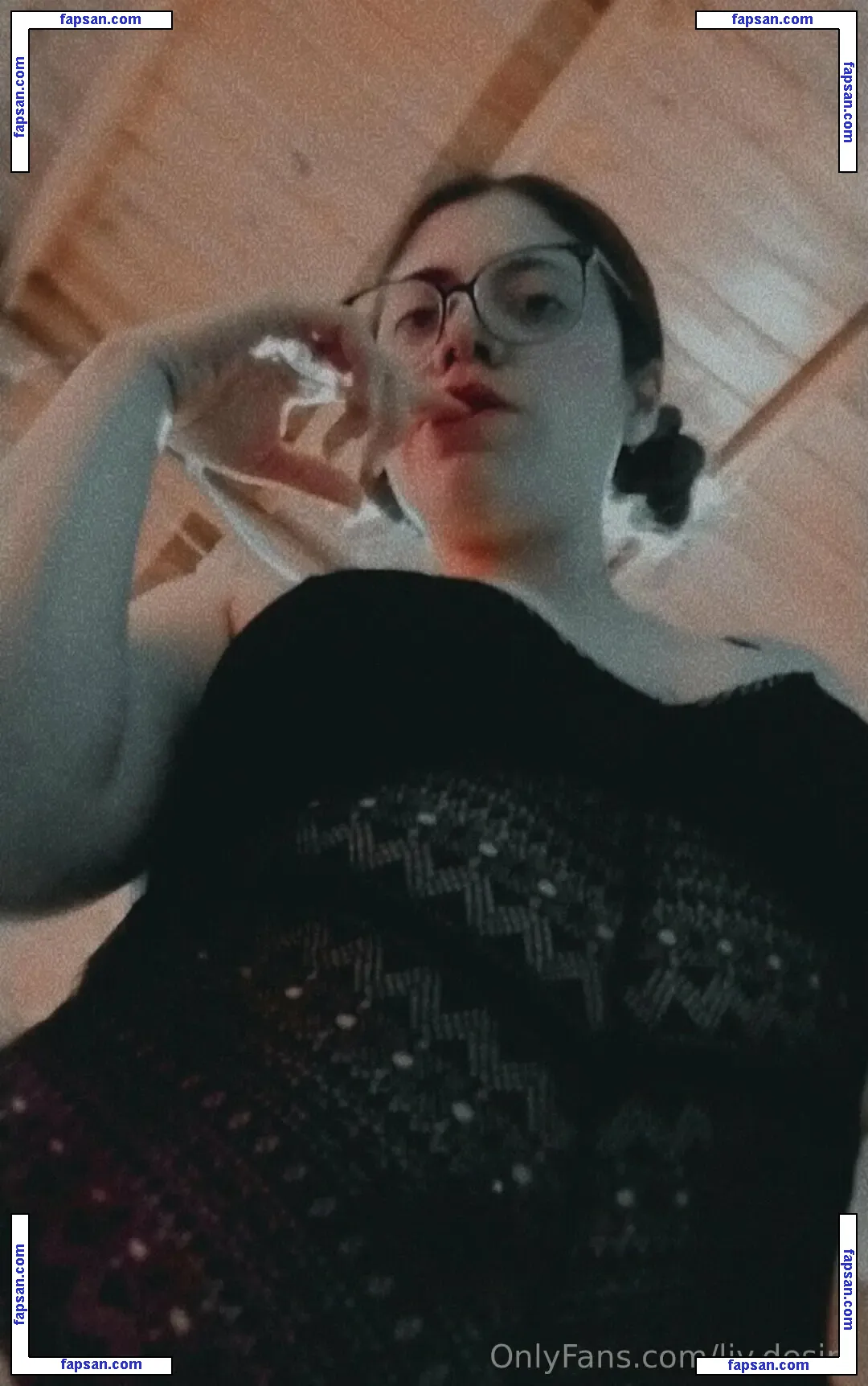 liv.desire nude photo #0007 from OnlyFans