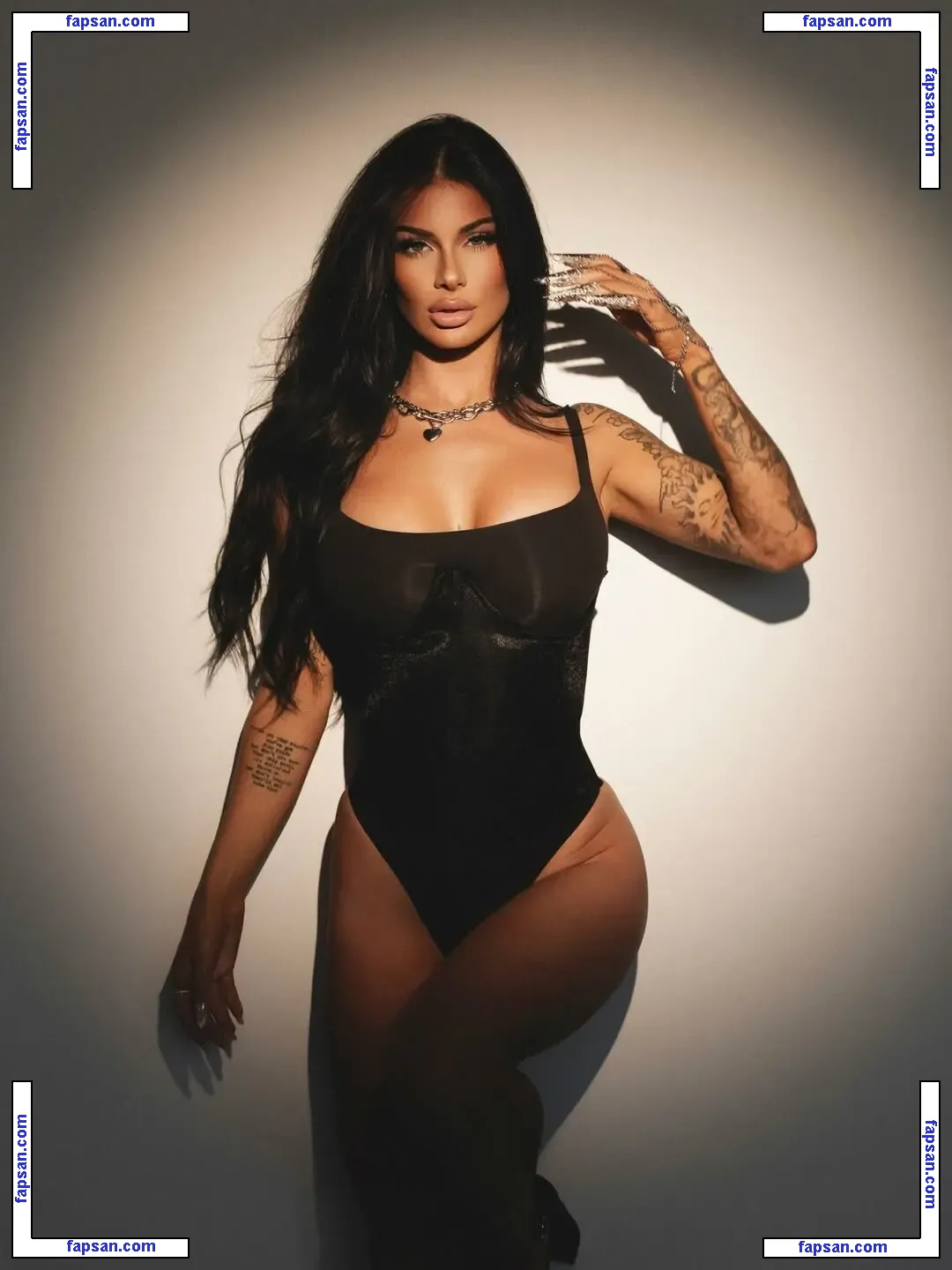 Liv Gaudenzi nude photo #0002 from OnlyFans