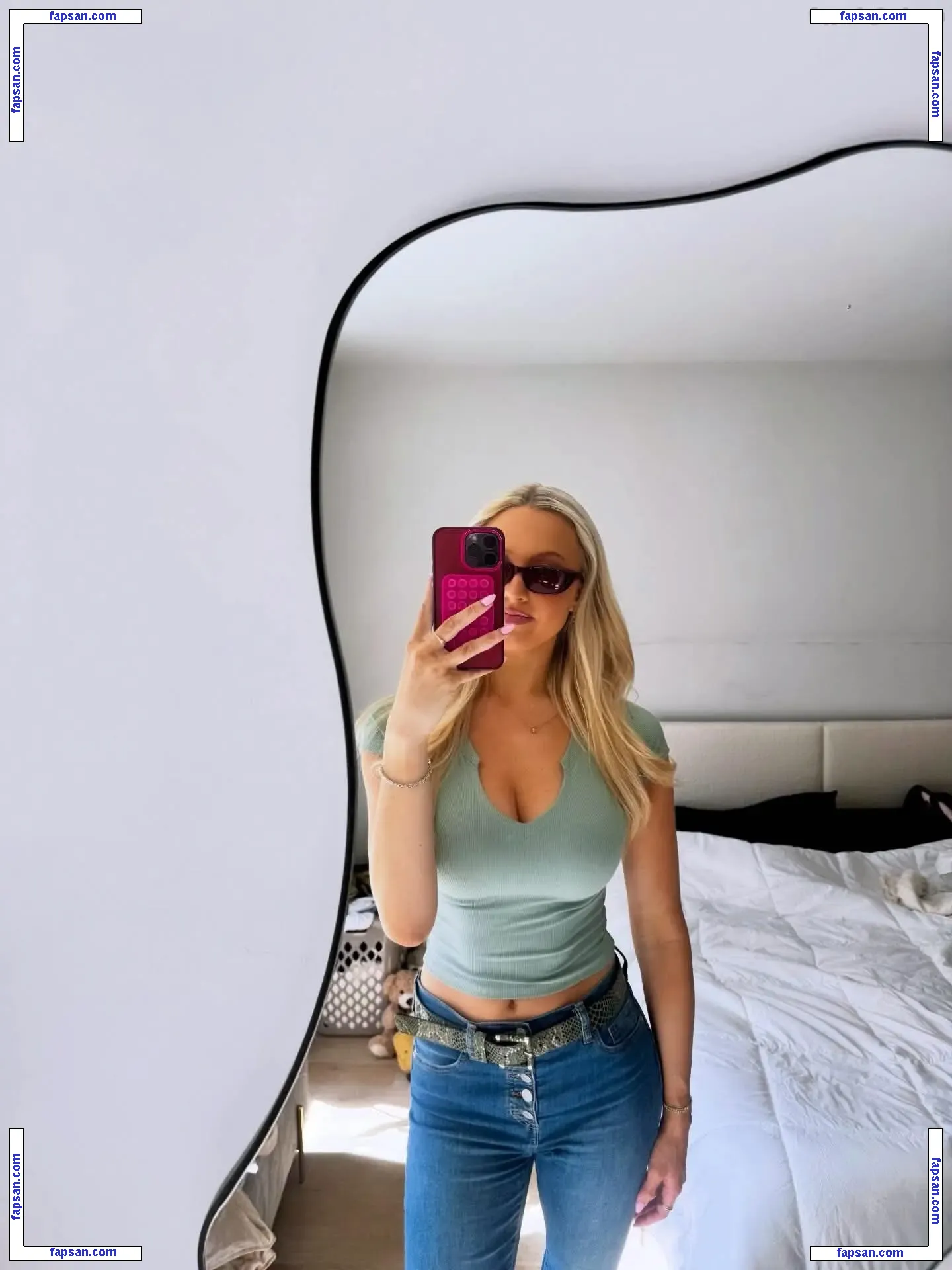 Liv Johnson nude photo #0007 from OnlyFans