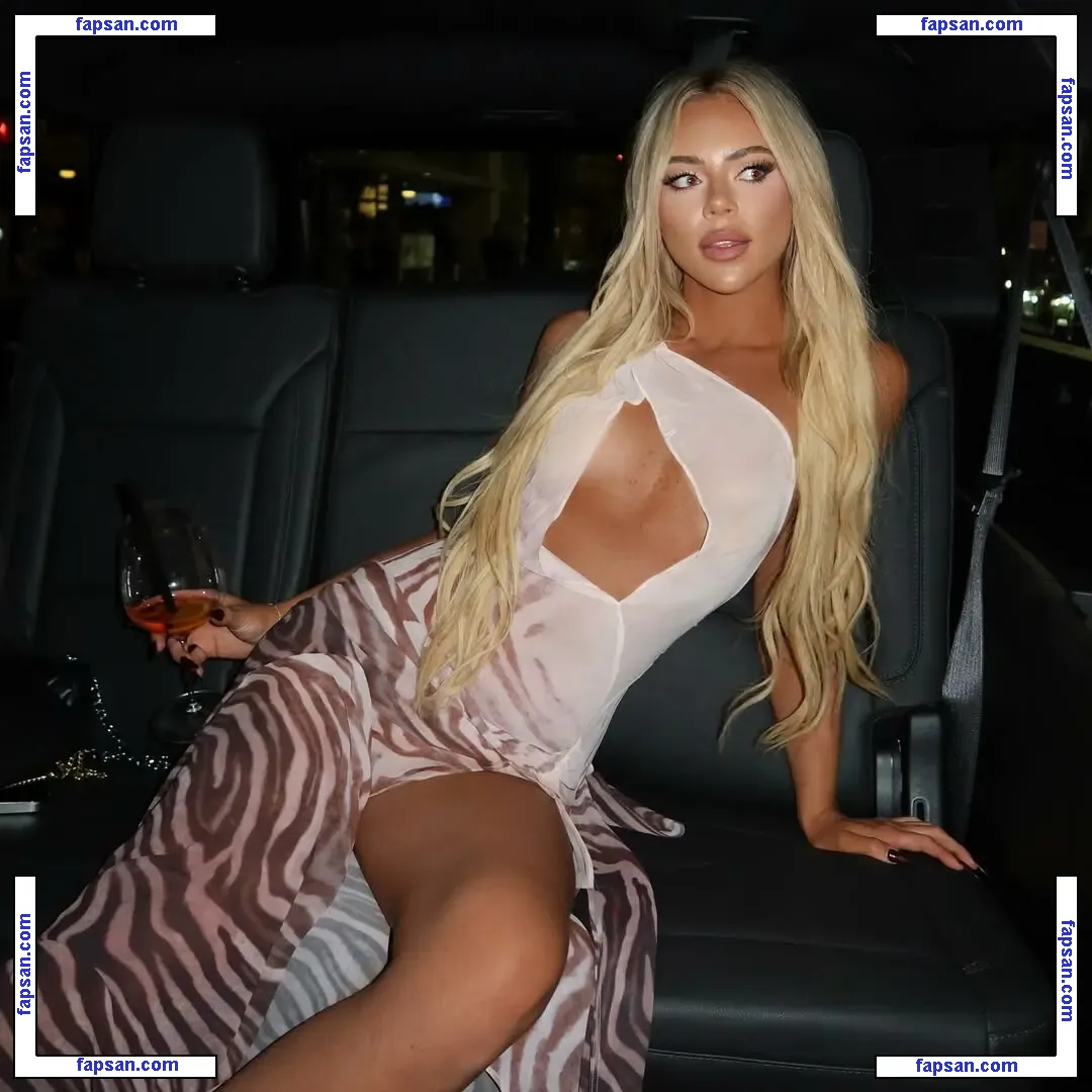 Liv Walker nude photo #0011 from OnlyFans