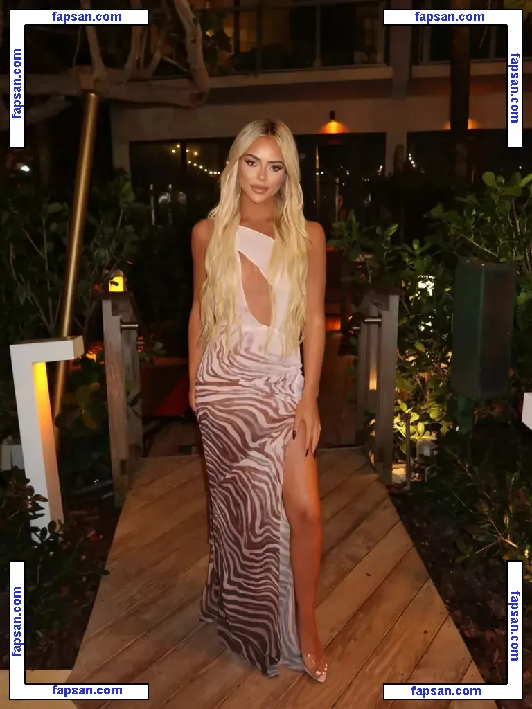 Liv Walker nude photo #0013 from OnlyFans