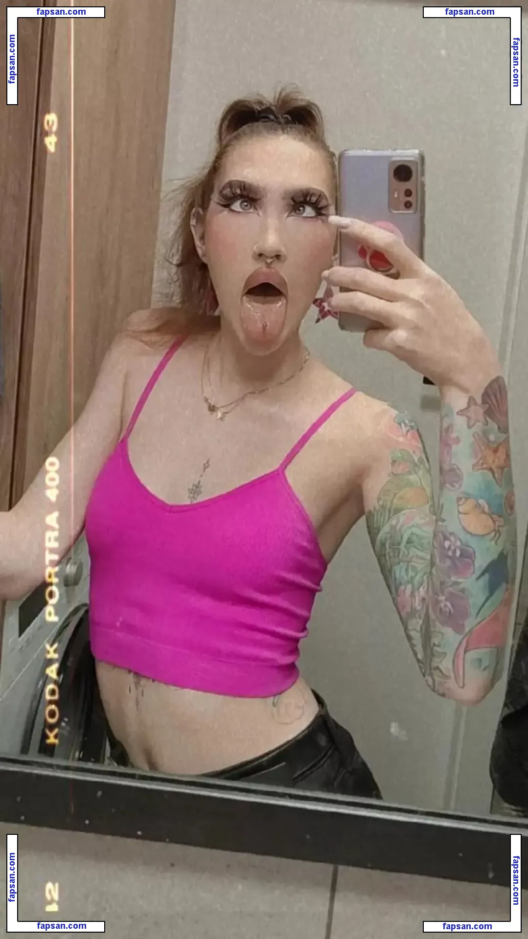 livia005 nude photo #0001 from OnlyFans