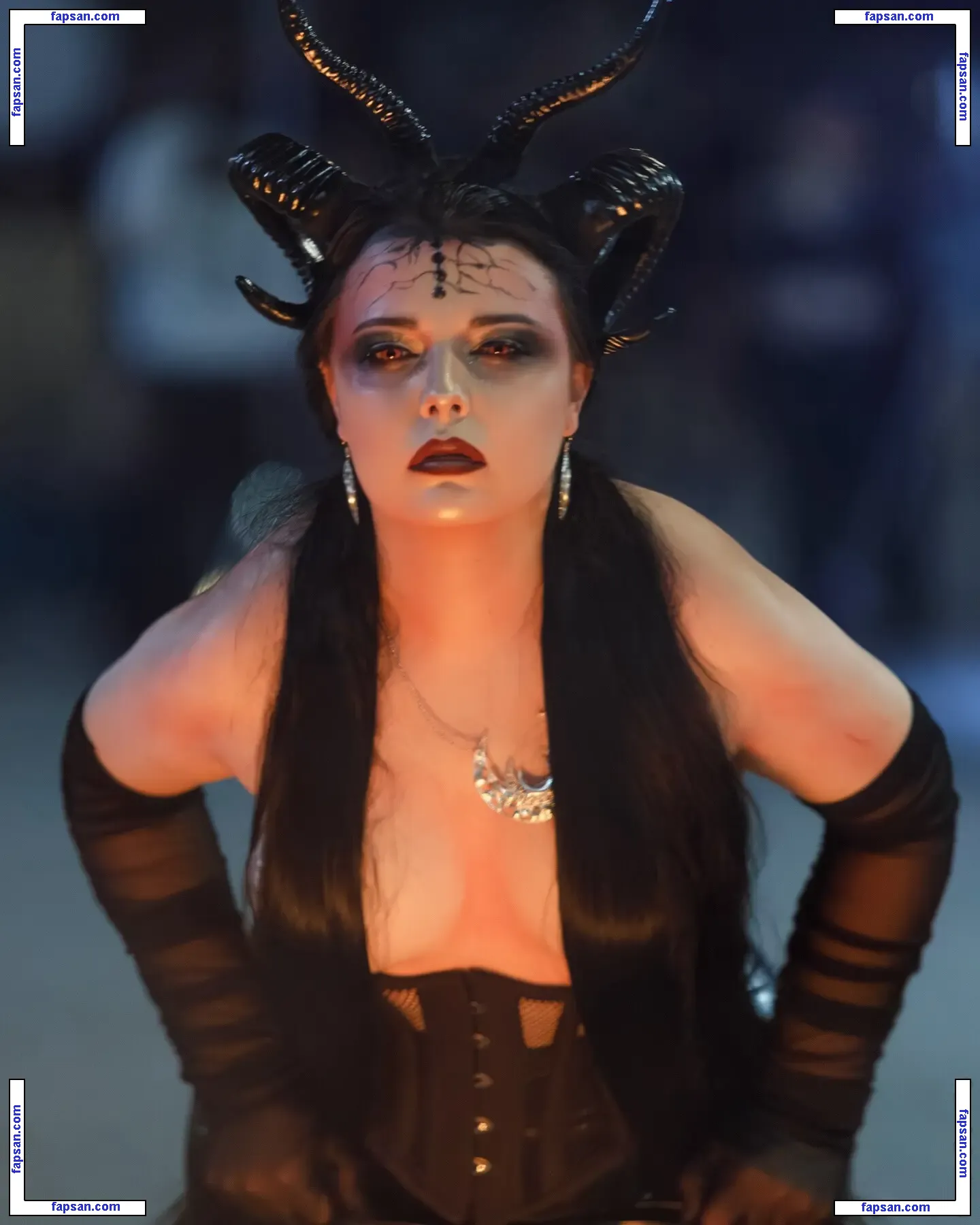 Livinghelle голая фото #0014 с Онлифанс