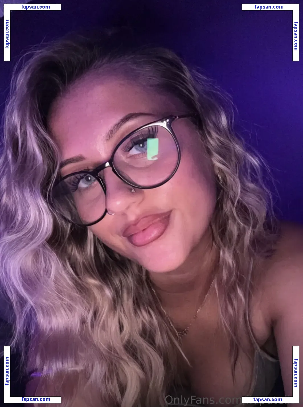 Livputellas голая фото #0003 с Онлифанс