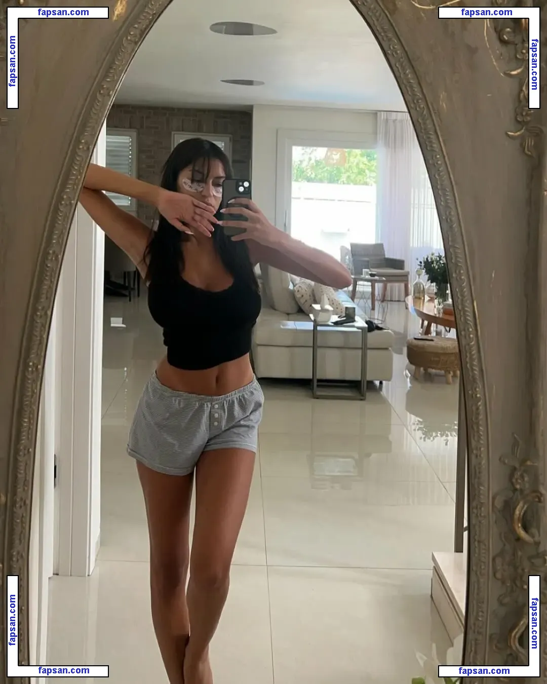 liyamizrahii nude photo #0002 from OnlyFans