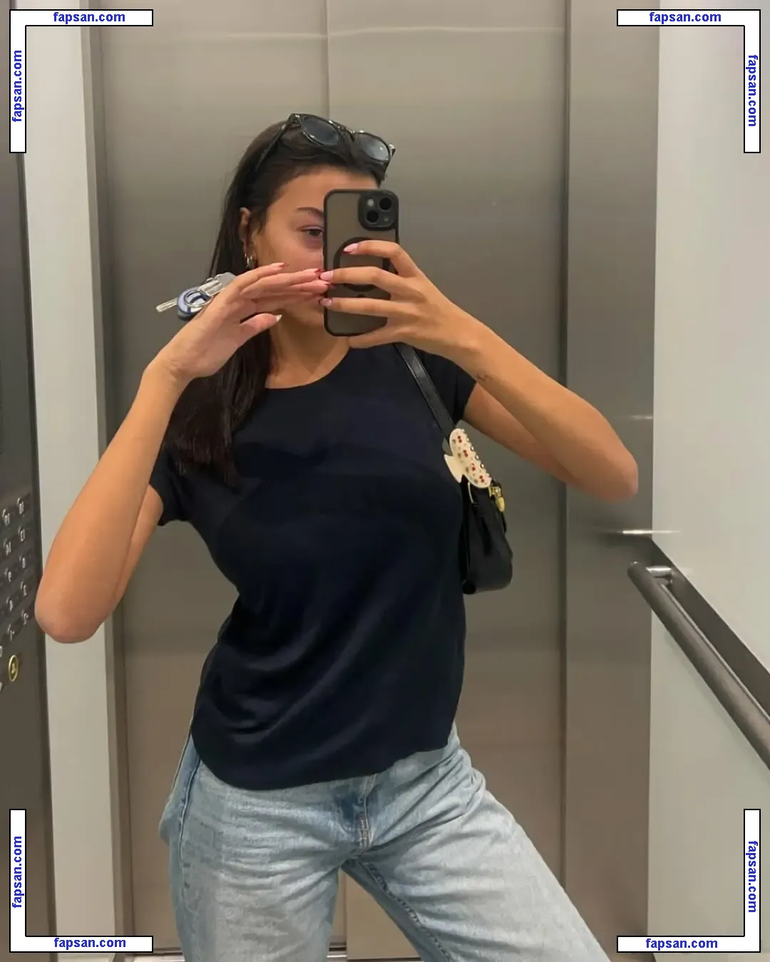 liyamizrahii nude photo #0019 from OnlyFans
